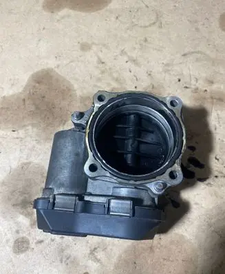 Audi Q7 4L Throttle valve 06E133062G A2C53388784 3105120630