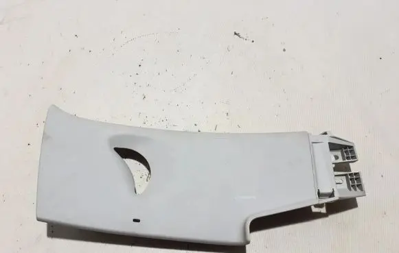 (D)pillar trim (top)