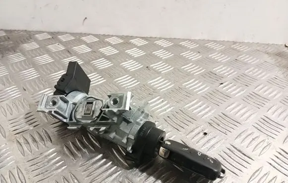 Skoda Rapid (NH) Ignition lock 6C0905865
