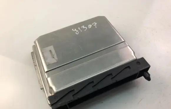 Volvo XC90 Engine control unit/module ECU 30668478A 0261208289