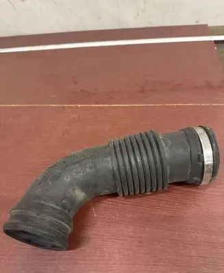 Renault Master III Air intake duct part B00034