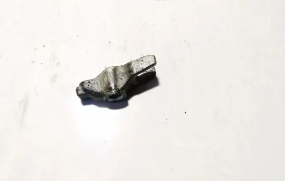 Opel Astra H Fuel Injector clamp holder