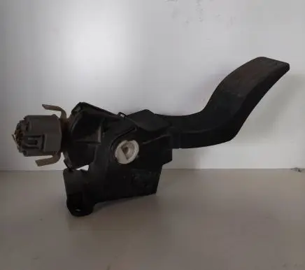 Mercedes-Benz A W168 Accelerator throttle pedal 2M519F836AE
