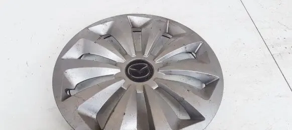 Mazda 6 R14 wheel hub/cap/trim 