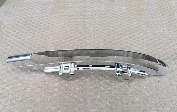 Mercedes-Benz S W221 Front fog light trim/grill A2188850974
