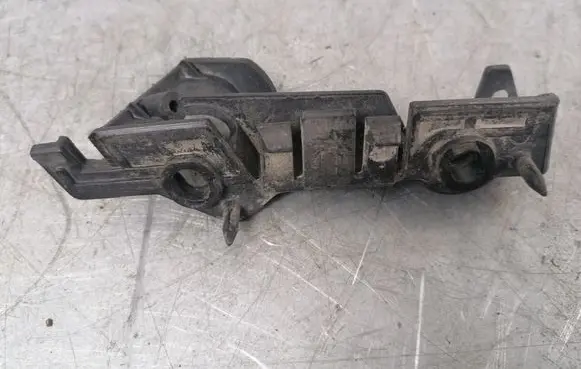 Audi A4 S4 B8 8K Front bumper mounting bracket 8K0807283