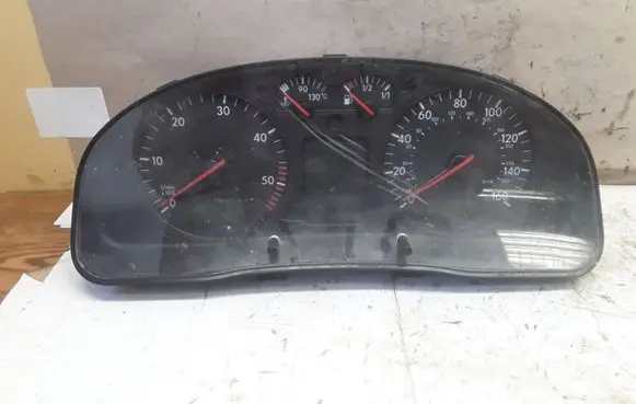 Volkswagen PASSAT B5 Speedometer (instrument cluster) 3B1919930C