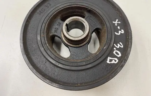 BMW X3 E83 Crankshaft pulley 7513862