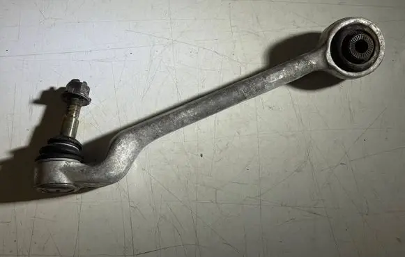 BMW 1 F20 F21 Front control arm 6852992