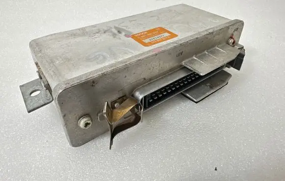 Audi 80 90 B3 ABS control unit/module 0265100037 07014377 443907379C