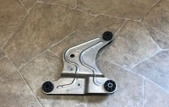 BMW 5 F10 F11 ABS pump bracket 6797679