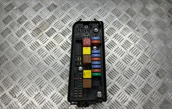 Opel Signum Fuse box set 13144709 69D507