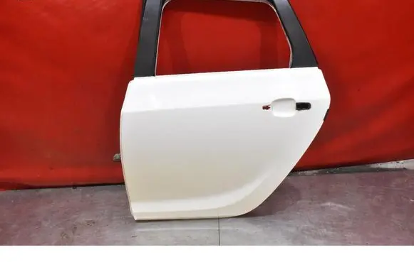 Opel Astra J Rear door