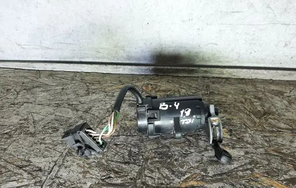 Audi 80 90 S2 B4 Accelerator pedal position sensor 0205001001 26703280 046907475B