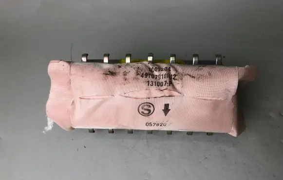 Subaru Impreza III Passenger airbag 1049204 49T07918RJ2 131007P