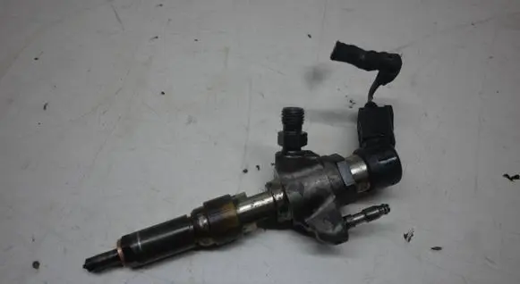 Peugeot 308 SW Fuel injector 9802448680