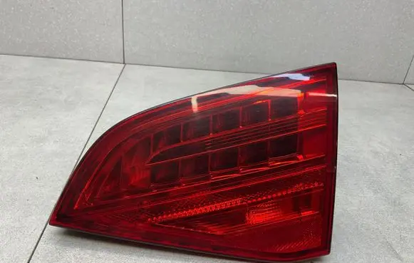 Audi A4 S4 B8 8K Tailgate rear/tail lights 8K9945094B