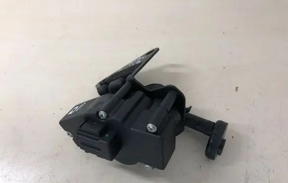 Volkswagen Sharan Vent window/glass motor 7M0847080 95VW14453BA
