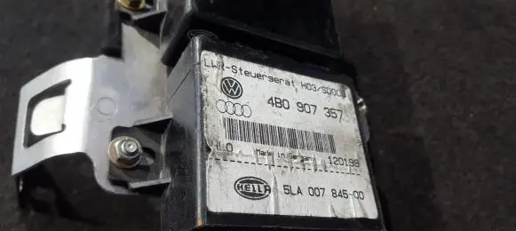 Audi A6 S6 C5 4B Light module LCM 4B0907357