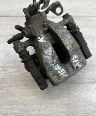 Opel Meriva A Rear brake caliper