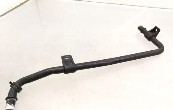 Mercedes-Benz Vito Viano W639 Engine coolant pipe/hose A6398300416