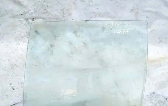 Renault 19 Rear door window glass