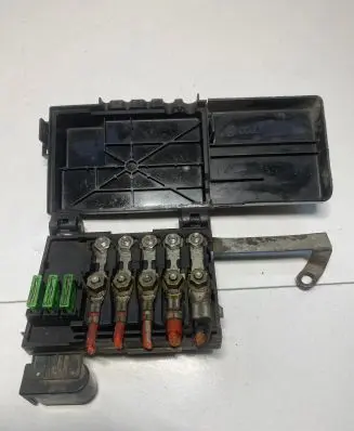 Volkswagen Golf IV Fuse module 1J0937550A