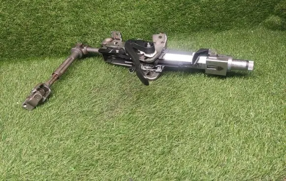 Steering wheel axle set