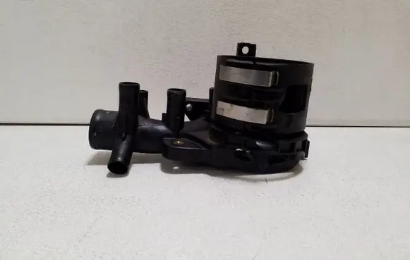 Mercedes-Benz CLS C218 X218 Fuel filter bracket/mount holder A6512001556