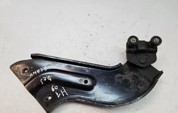 Hyundai H-1, Starex, Satellite Sliding door lower roller guide/hinge 