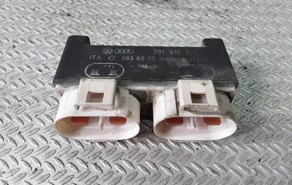 Volkswagen Transporter - Caravelle T4 Coolant fan relay 701919506 5836000