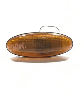 Ford Ranger Front fender indicator light 0464859 0464120 E2013141