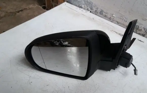 Mitsubishi Colt Front door electric wing mirror 232636029