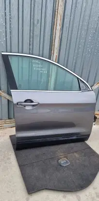 Nissan Qashqai Front door 