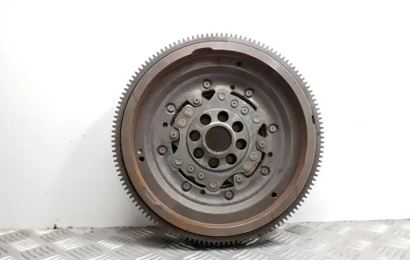 Audi Q3 8U Dual mass flywheel 06J105266R