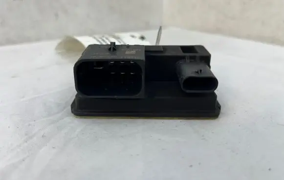 BMW 5 F10 F11 Glow plug pre-heat relay 8519472