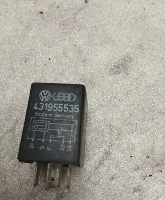 Volkswagen Golf III Other relay 431955535