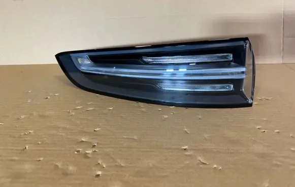 Porsche Cayenne (9Y0 9Y3) Rear/tail lights 9Y0945095N