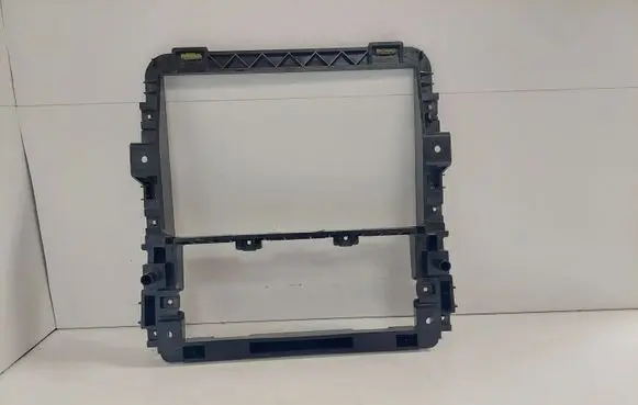 Radio/GPS head unit trim