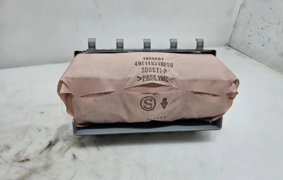 Subaru Outback Passenger airbag 1058667