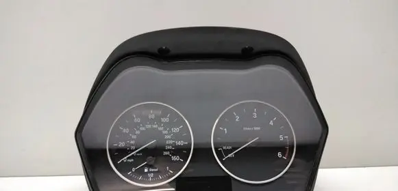 BMW 1 F20 F21 Speedometer (instrument cluster) 9287456 62109287456 17649411