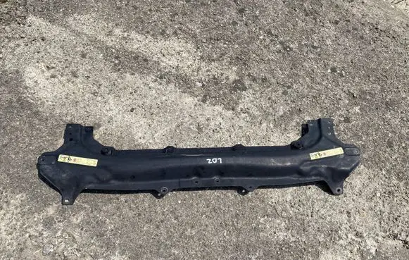 Radiator mount bracket
