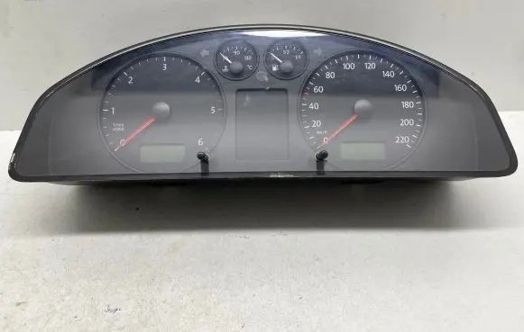 Volkswagen Transporter - Caravelle T5 Speedometer (instrument cluster) 88311346