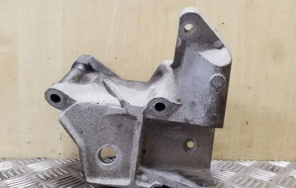 Volvo XC60 Other engine bay part