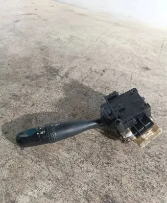Toyota Yaris Indicator stalk 1736481