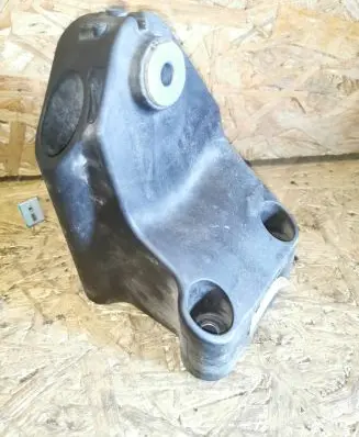 Mercedes-Benz E W213 Engine mounting bracket A6542232200 1631900097 21497
