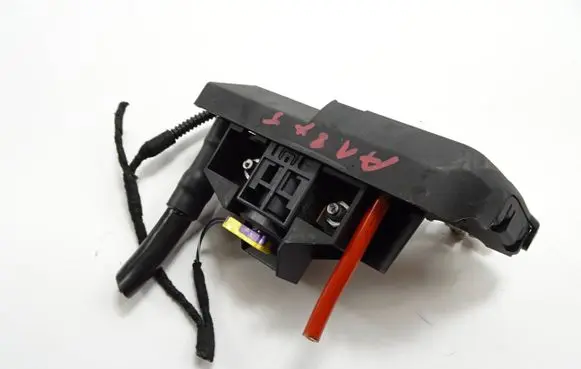 Audi A1 Battery relay fuse 4F0915519 130482
