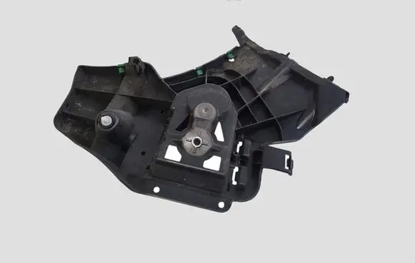 Volvo V40 Rear bumper mounting bracket 31395104