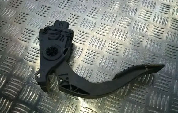Audi A4 S4 B8 8K Accelerator throttle pedal 8K1723523