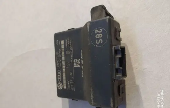 Audi A3 S3 8P Gateway control module 1K0907530F